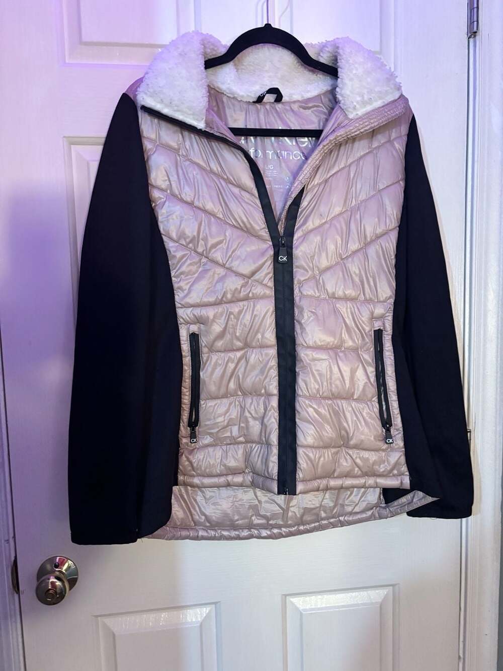 Calvin Klein Performance Women's Quilted Hooded Active Puffer Jacket Large